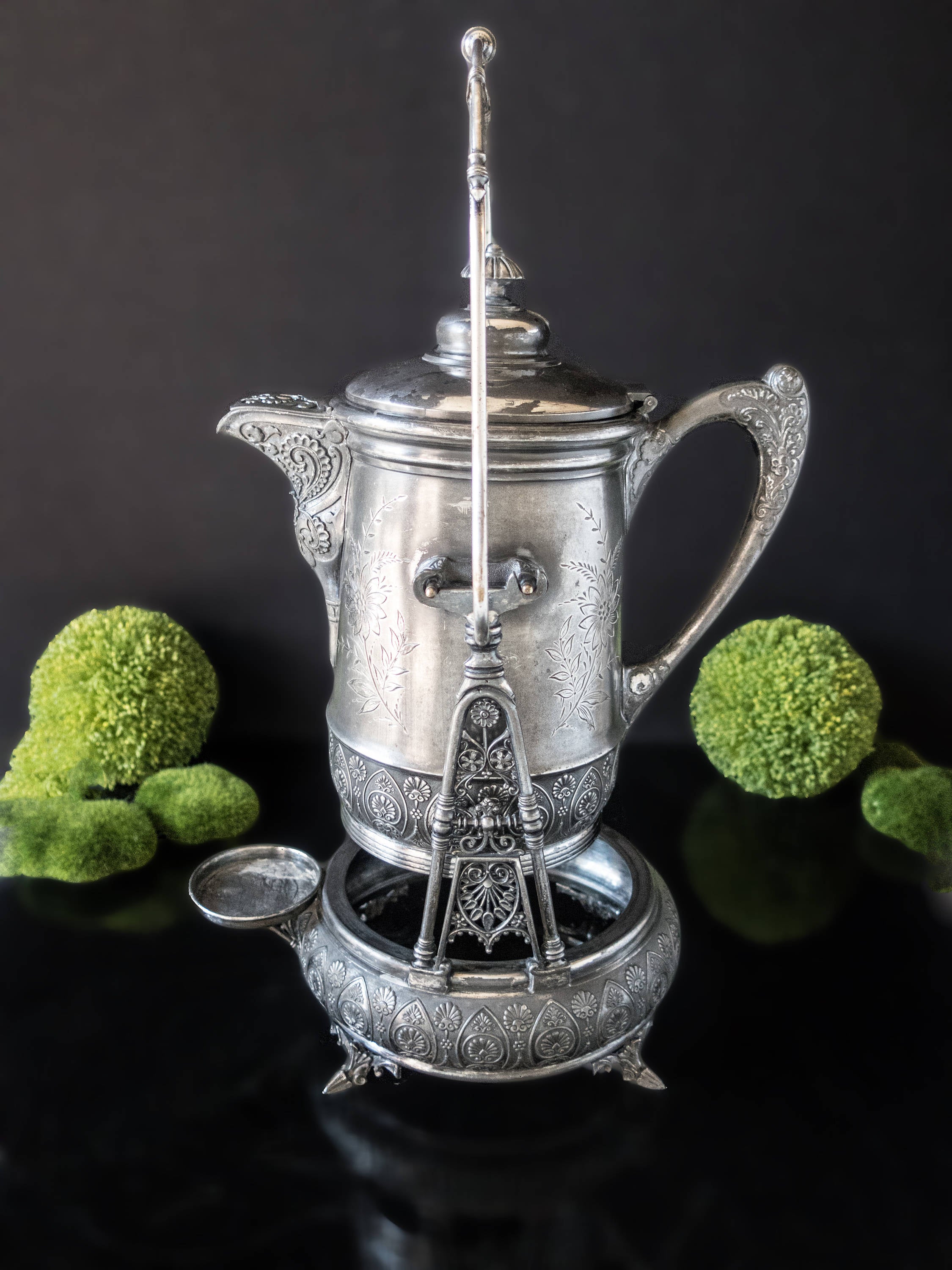 ☆a621、純銀製メッキ　ヨーロッパアンティーク　フラットヒーター食器ウォーマー 卓上ティーウォーマーサーバー 純銀 ロバート・ヘンネル社（サムエル