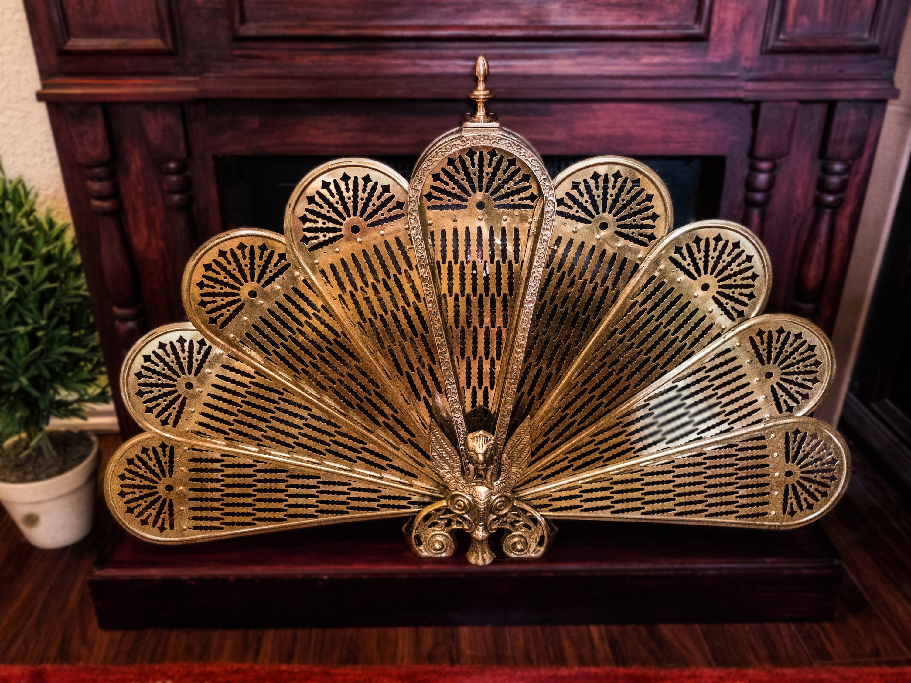 Pare-feu En Laiton Ancien Années 1920 – Motifs Gargouille Paon Griffon, 27 Pouces